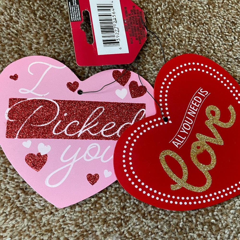 2 Valentine's Day Heart signs